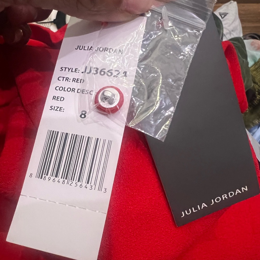 BRAND NEW Julia Jordan Halter Jumpsuit RED SZ 8 - Picture 3 of 4